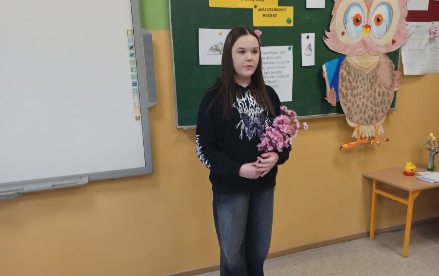 Zdjęcie do Wyniki szkolnego konkursu recytatorskiego i plastycznego